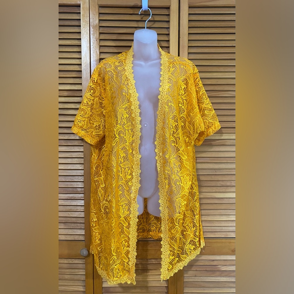 Vintage, lace top by Hong’s Fashion– 100% rayon
